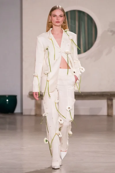 Look 38